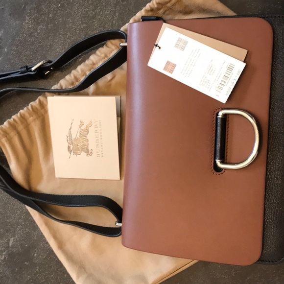 Burberry Purse - Picture 1 of 4